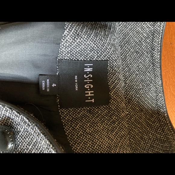 INSIGHT NEW YORK TWEED FITTED BEADED BLAZER. - Picture 4 of 9